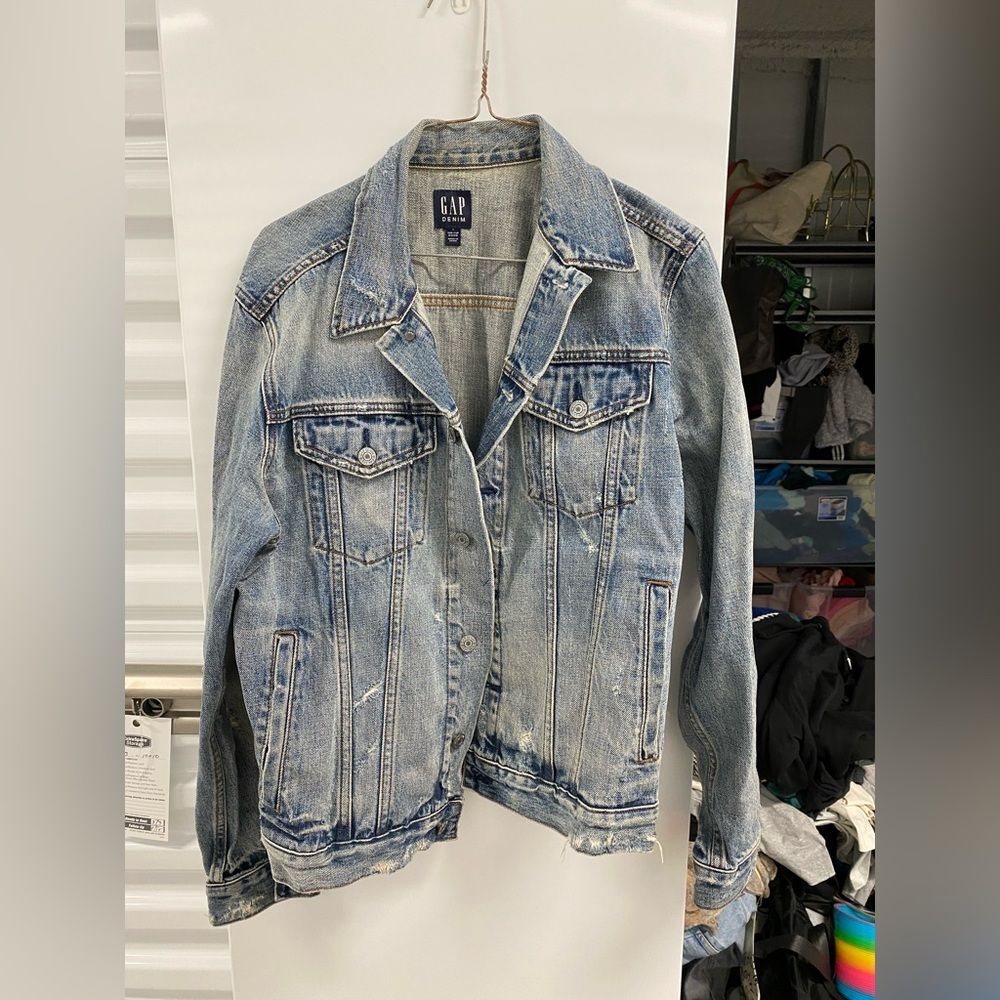 GAP Women’s Distressed Denim Jacket